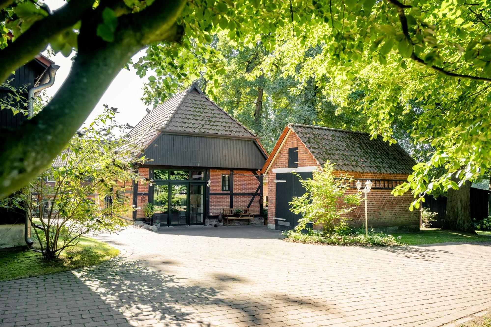 Traumhaftes Anwesen In Der Lueneburger Heide Lägenhet Soltau Exteriör bild