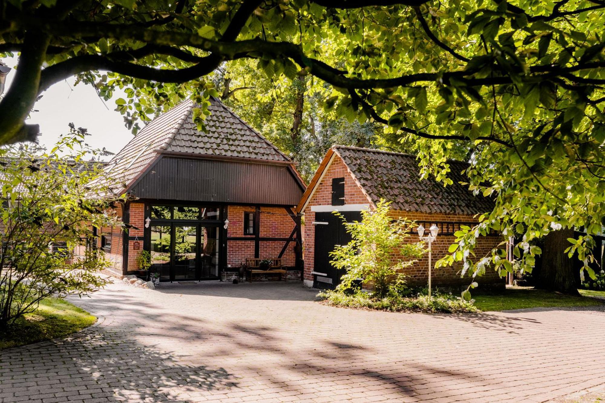 Traumhaftes Anwesen In Der Lueneburger Heide Lägenhet Soltau Exteriör bild